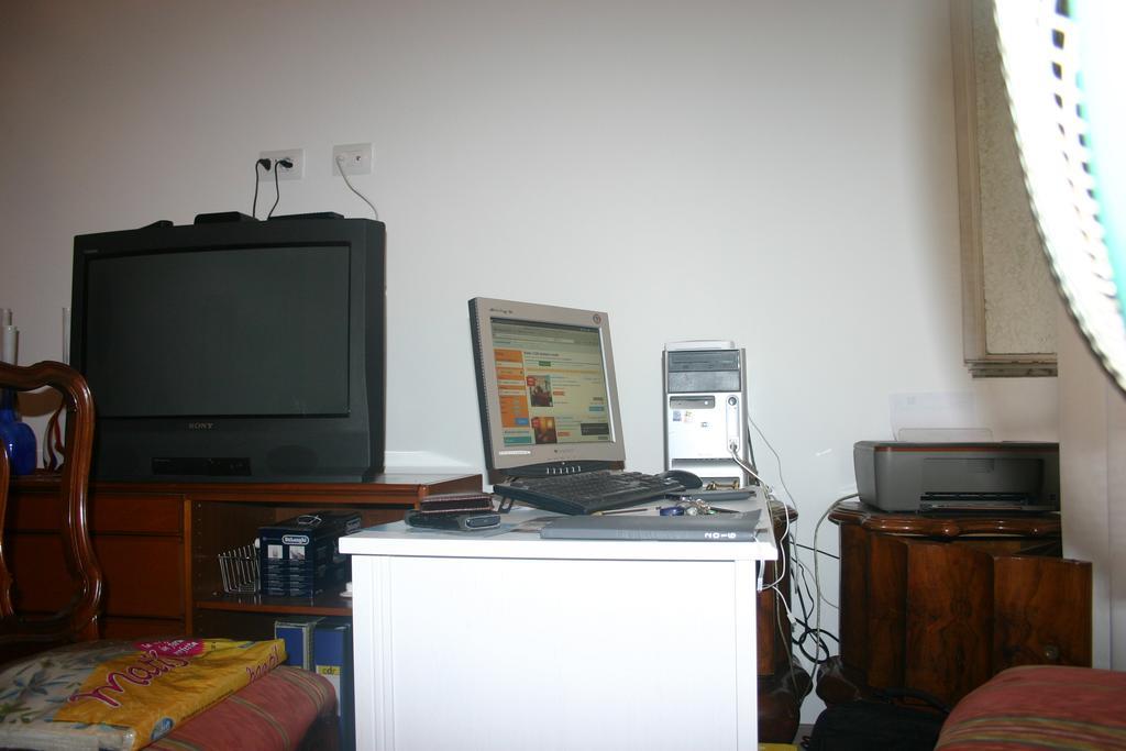 Vittoria Guest House Рим Екстериор снимка