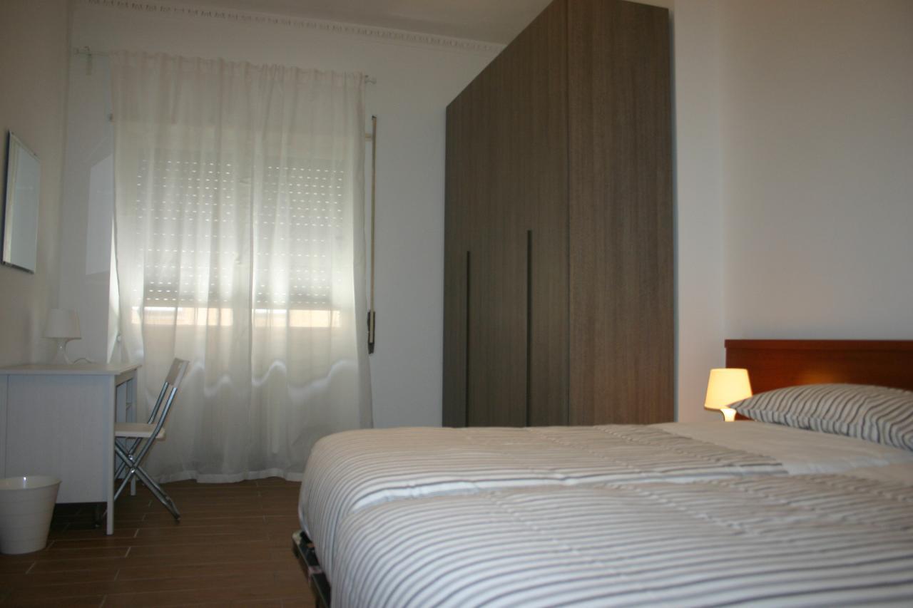 Vittoria Guest House Рим Стая снимка