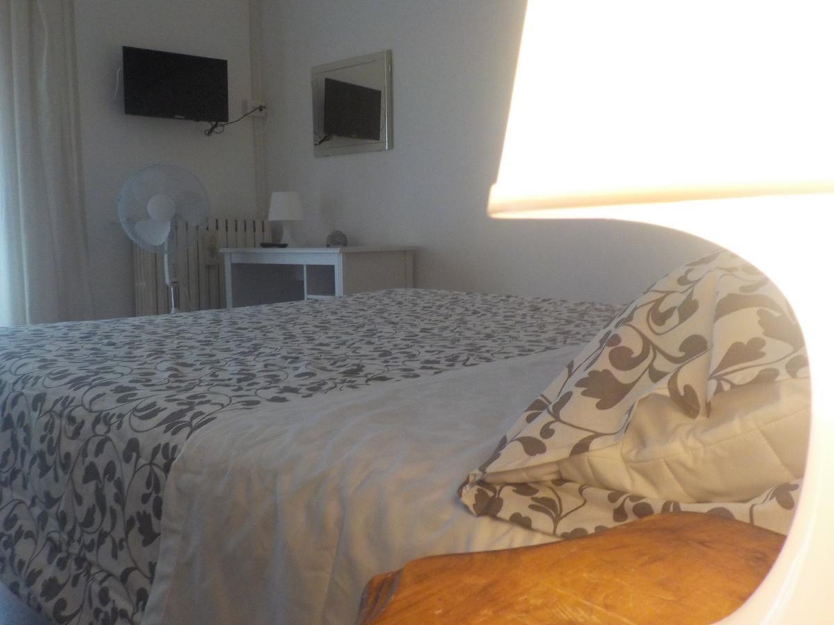 Vittoria Guest House Рим Екстериор снимка