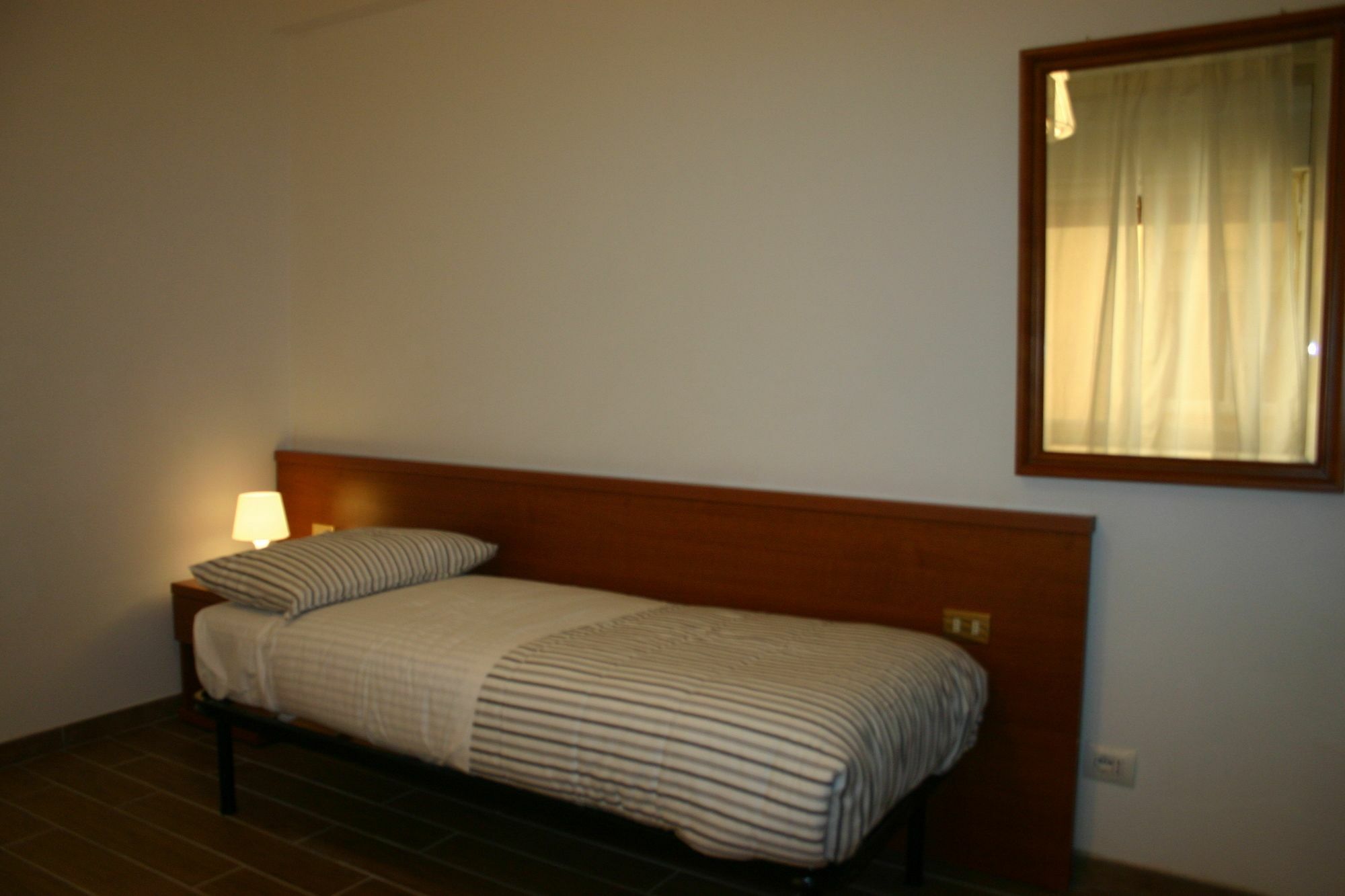 Vittoria Guest House Рим Екстериор снимка